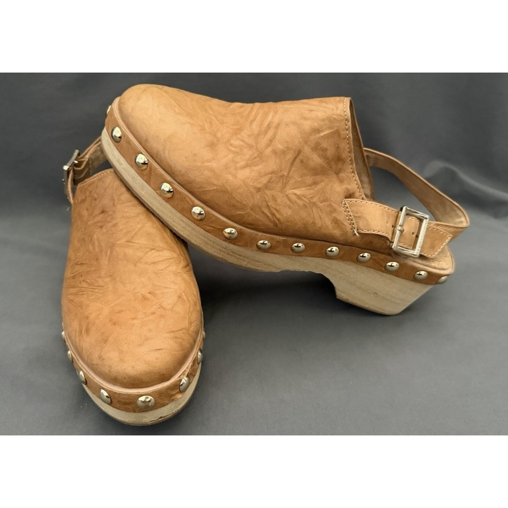 Kelsi Dagger Clogs Womens 8.5 Tan Leather Studded Sling Back Wooden Platform